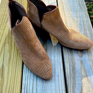 🍂🍁🍂 SAM EDELMAN SUEDE BOOTIES SIZE 8 EUC 🍁🍂🍁